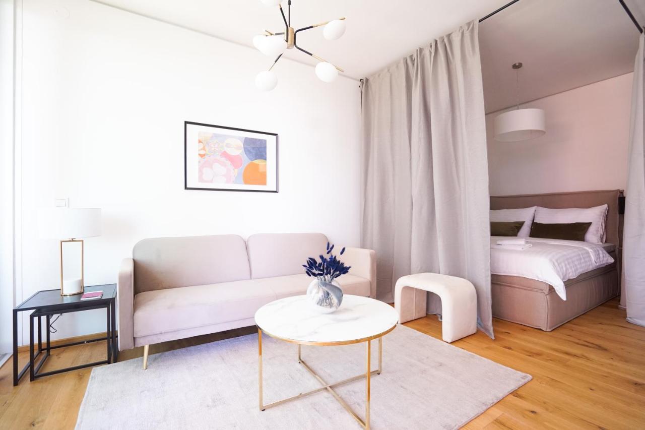 Boutique Studio With Terrace And Pool Wien Eksteriør billede