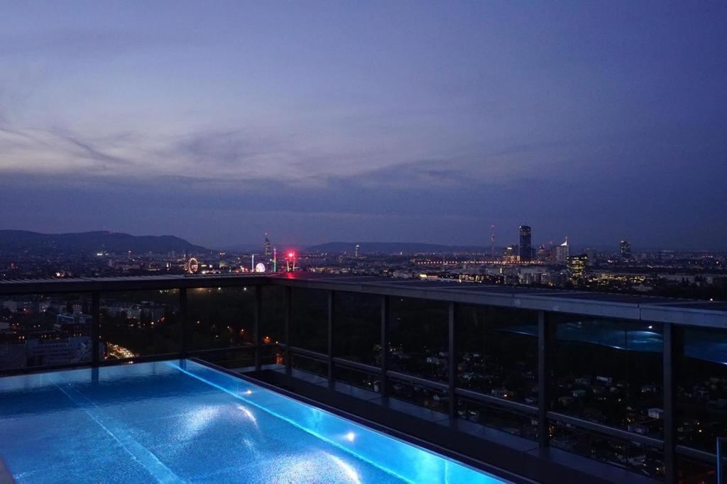 Boutique Studio With Terrace And Pool Wien Eksteriør billede